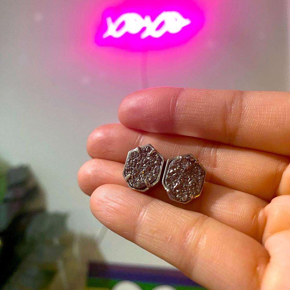 Kendra Scott Taylor Stud Earrings